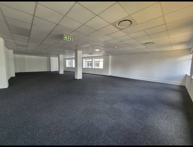 1,212M² OFFICE TO LET IN SANDTON CENTRAL